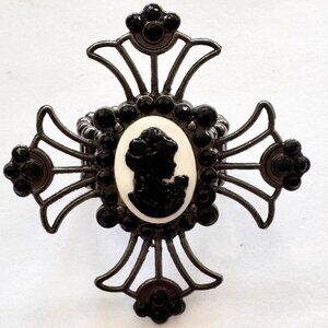 Victorian Goth Cameo Ring